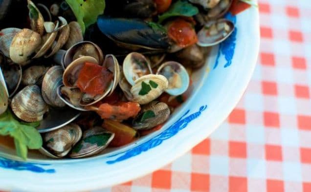Mussels & Clams in White Wine {Cozze e Vongole}